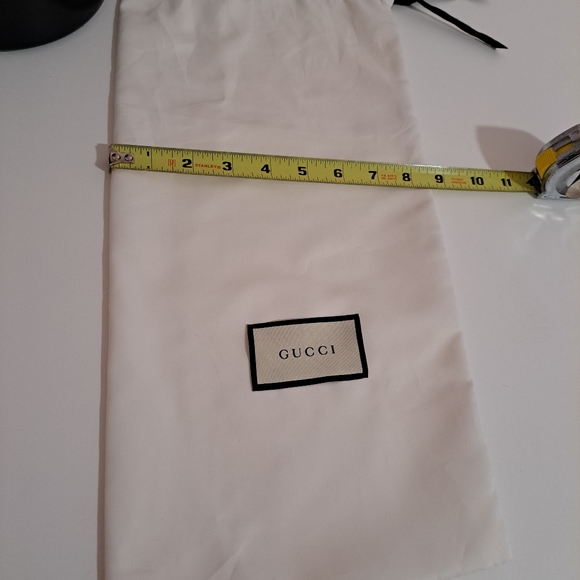GUCCI Dustbag, Ivory colored, Satin/Chiffon-like Textile, Black drawstring - Picture 2 of 6